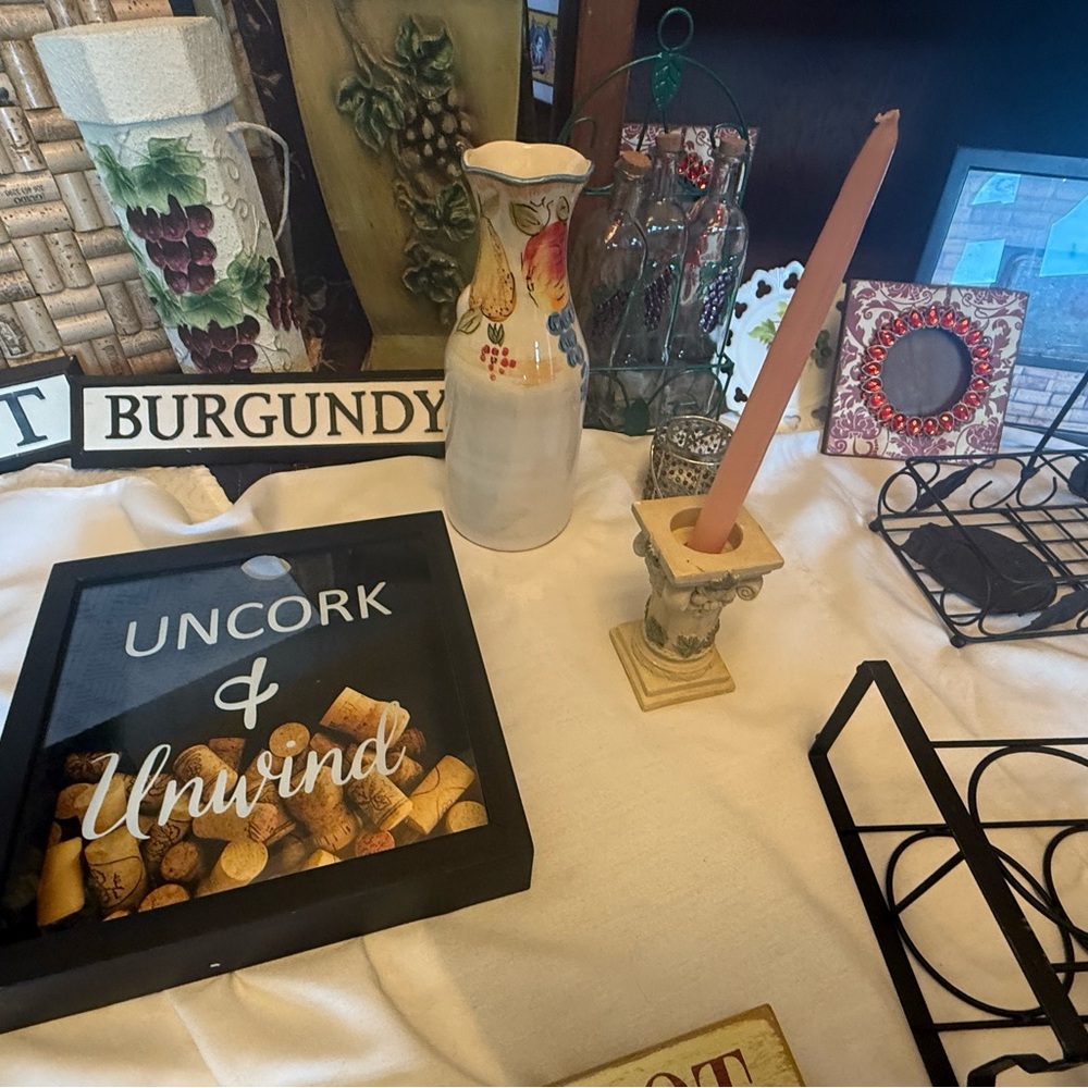 Vintage Wine Decor Collection!! - Picture 4 of 16